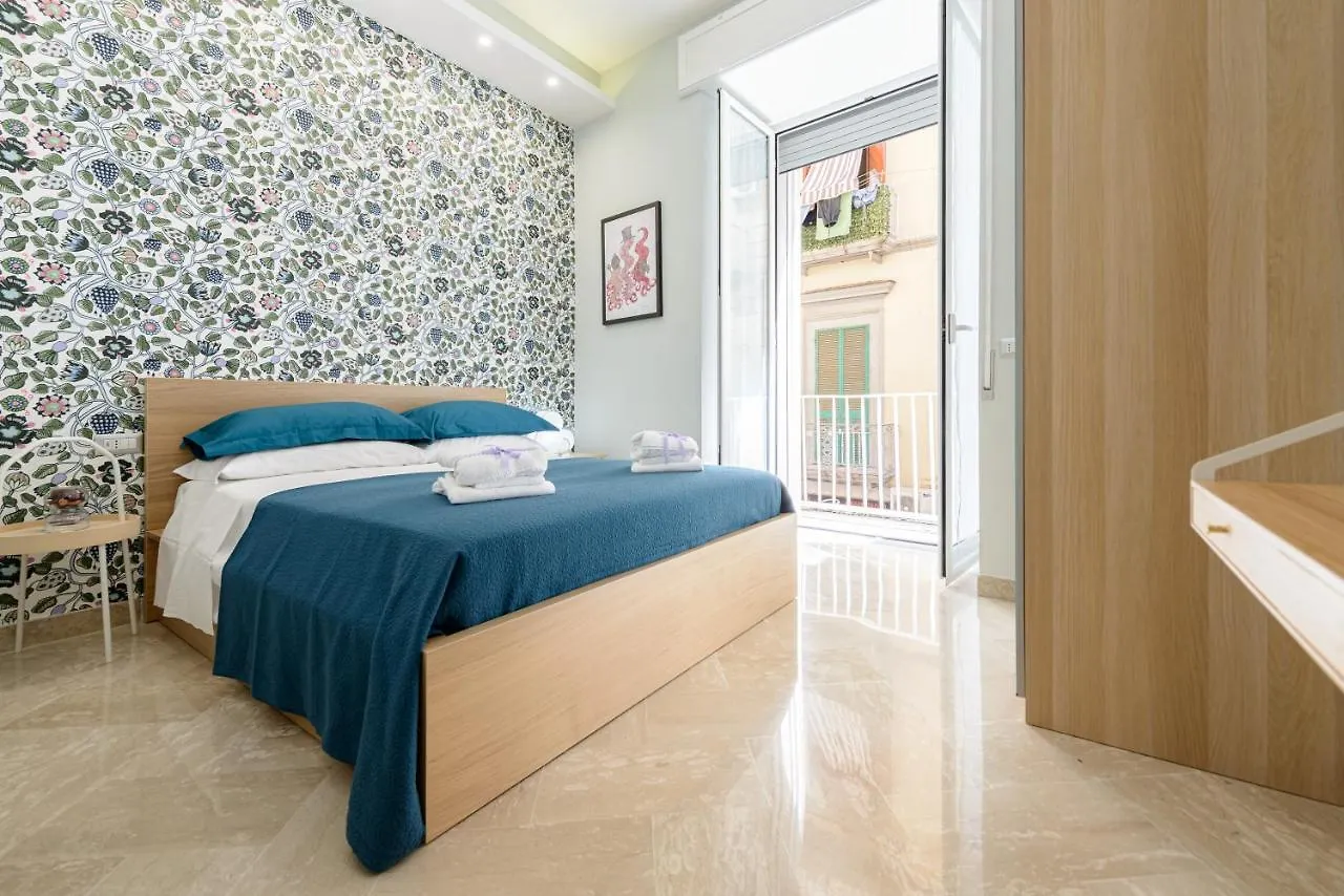 Dimora San Gennaro 10 Apartment Naples