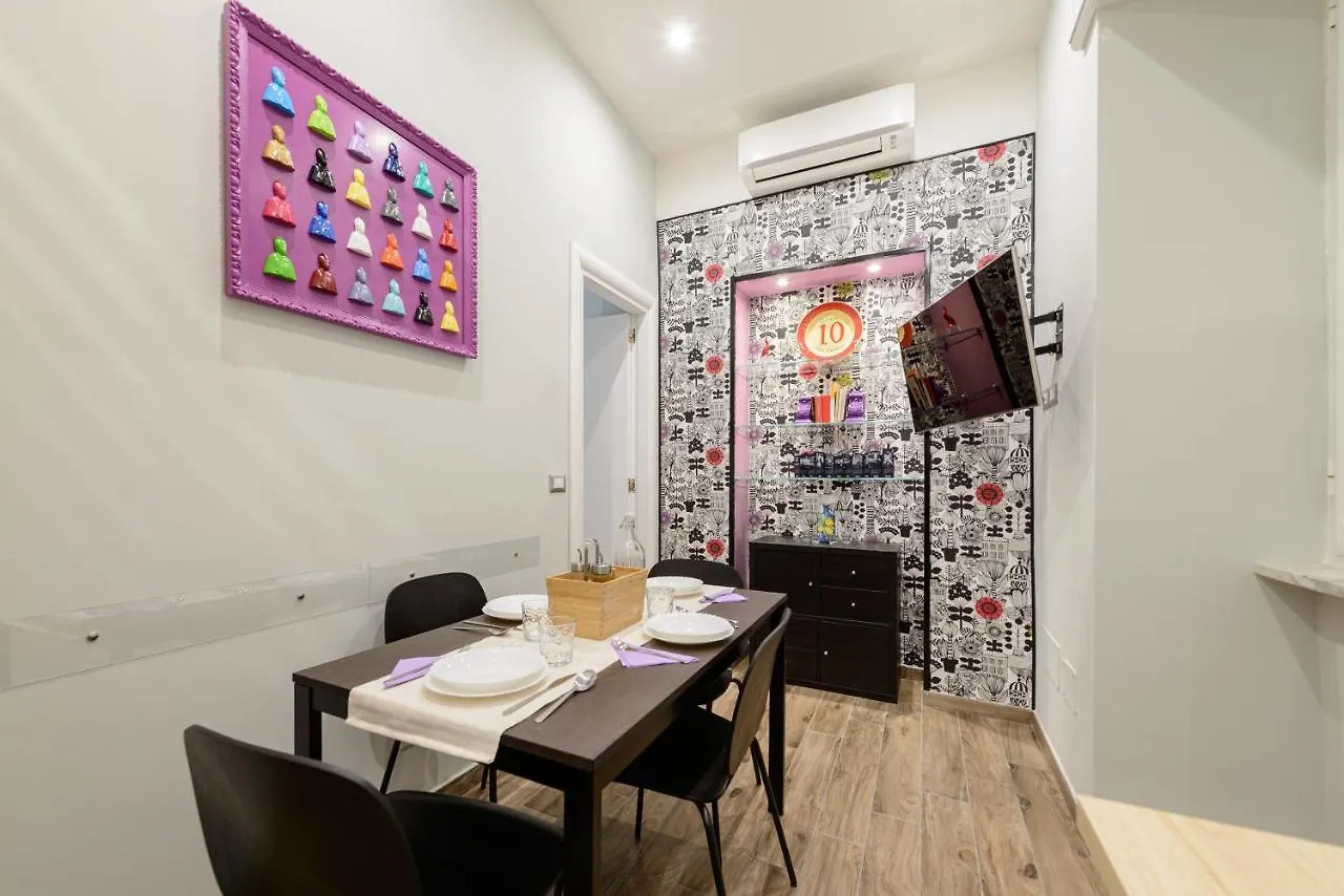 Dimora San Gennaro 10 Apartment Naples